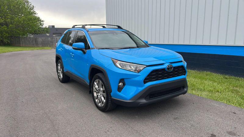 2020 Toyota RAV4 XLE Premium