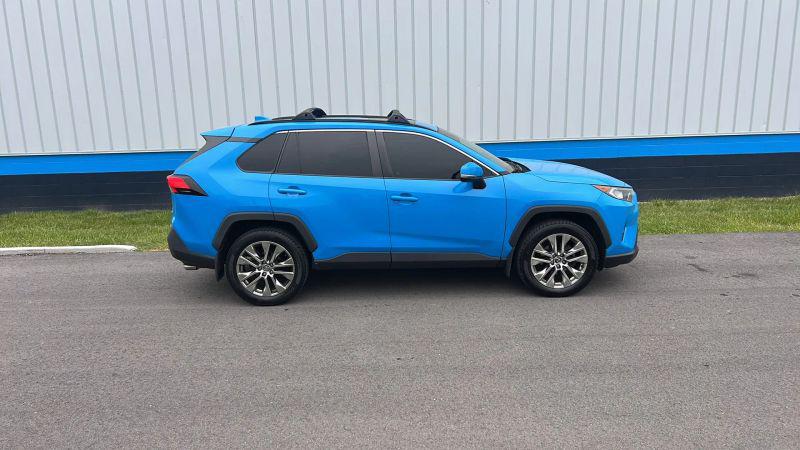 2020 Toyota RAV4 XLE Premium