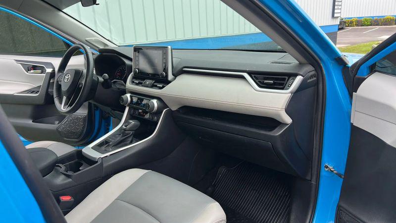 2020 Toyota RAV4 XLE Premium