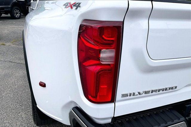 2022 Chevrolet Silverado 3500HD 4WD Crew Cab Long Bed LTZ