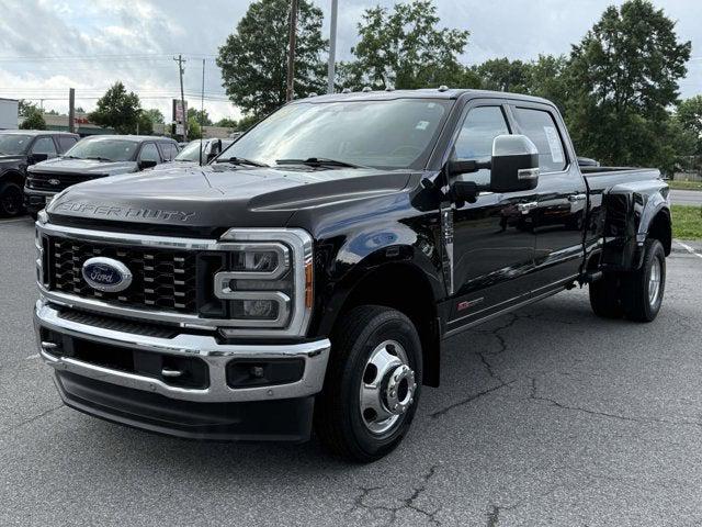 2023 Ford F-350 LARIAT