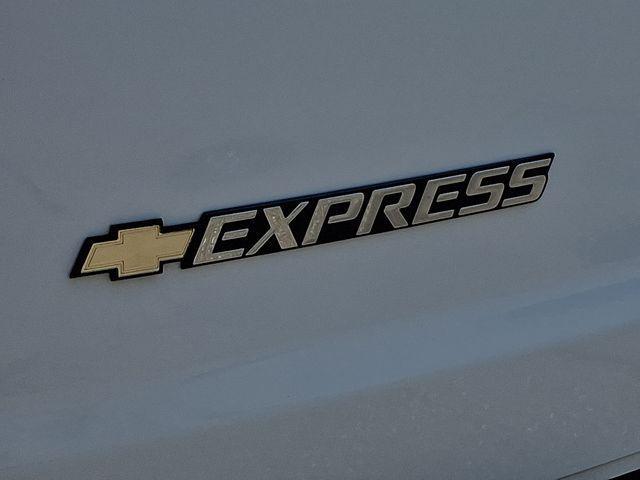 2025 Chevrolet Express Cargo Van RWD 2500 Regular Wheelbase WT