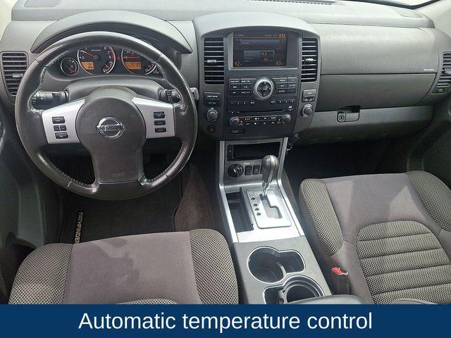 2011 Nissan Pathfinder SV