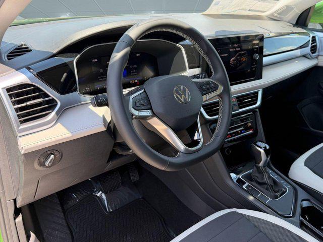 2026 Volkswagen Taos SE