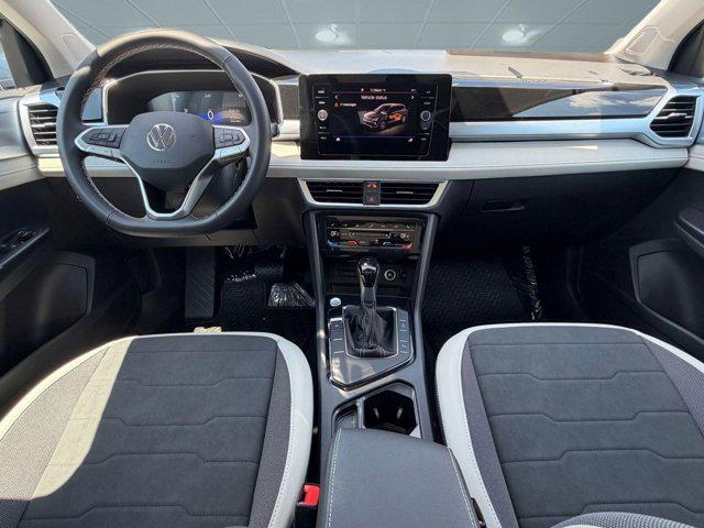 2026 Volkswagen Taos SE