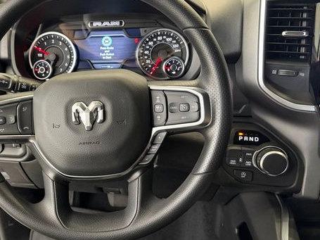 2026 Ram 1500 Express Crew Cab 4x4 57 Box