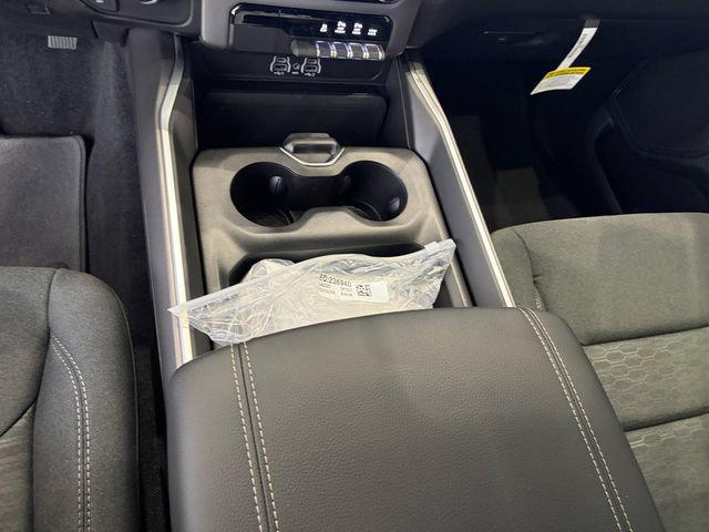 2026 Ram 1500 Express Crew Cab 4x4 57 Box