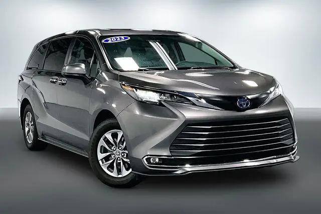 2023 Toyota Sienna XLE for sale in Auburn, IN