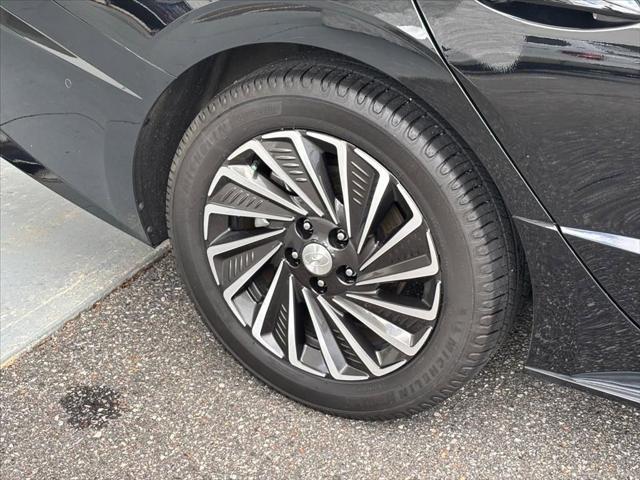 2023 Hyundai Sonata Hybrid Limited