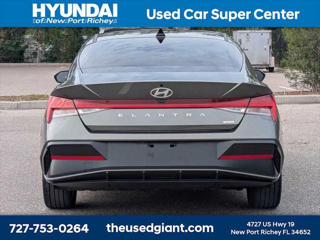 2025 Hyundai Elantra Hybrid Limited