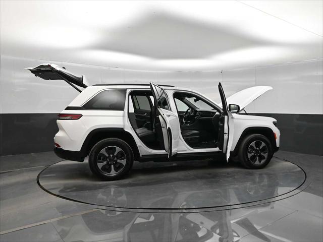 2024 Jeep Grand Cherokee Unknown