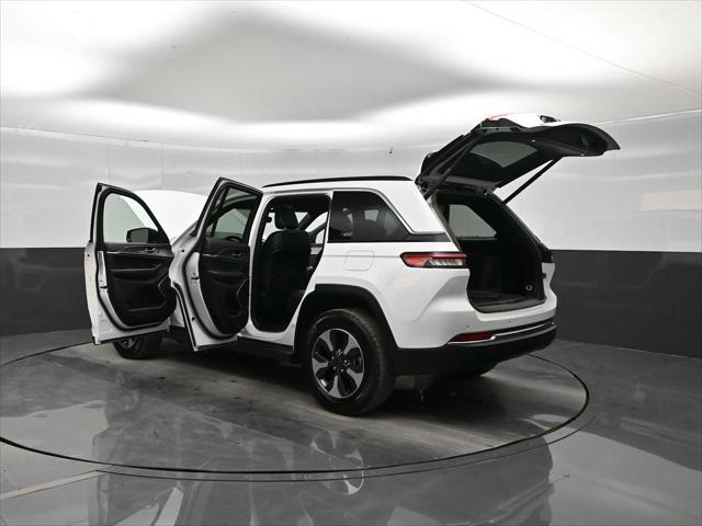 2024 Jeep Grand Cherokee Unknown