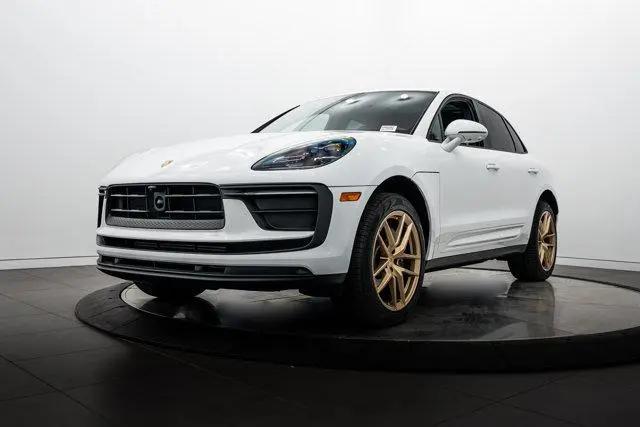 2025 Porsche Macan Macan for sale in Highland Park, IL