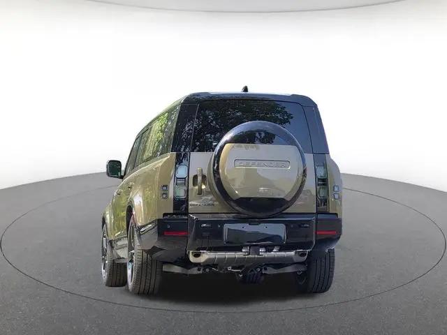 2026 Land Rover Defender P400 X-Dynamic SE