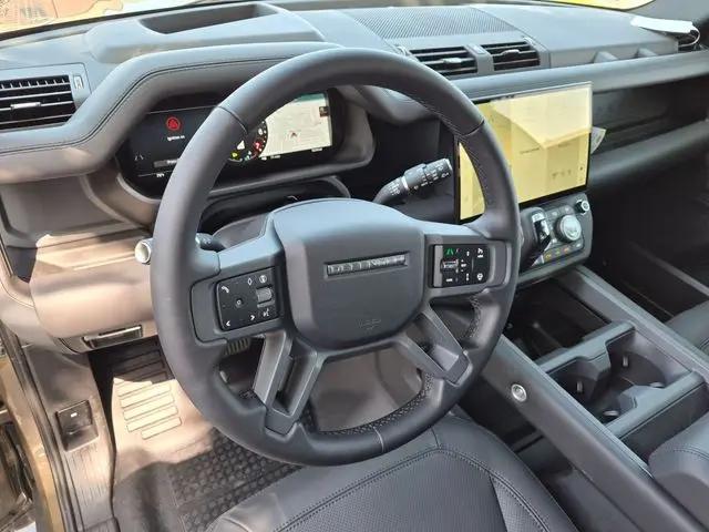 2026 Land Rover Defender P400 X-Dynamic SE