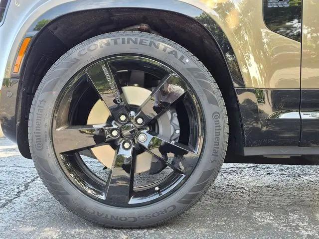 2026 Land Rover Defender P400 X-Dynamic SE