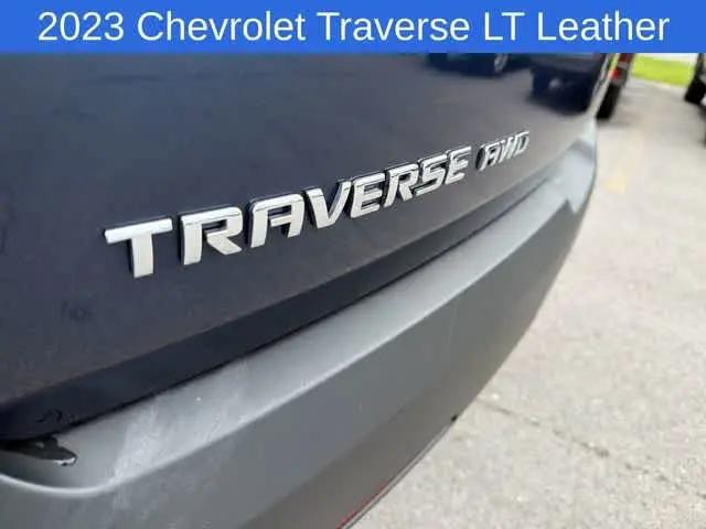 2023 Chevrolet Traverse AWD LT Leather