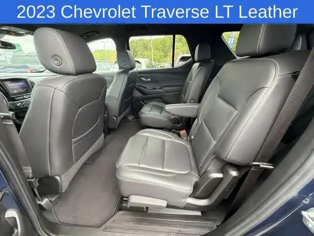 2023 Chevrolet Traverse AWD LT Leather