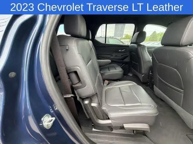 2023 Chevrolet Traverse AWD LT Leather
