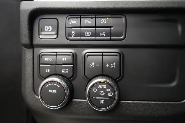 2025 Chevrolet Tahoe 4WD RST