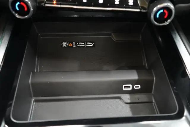 2025 Chevrolet Tahoe 4WD RST