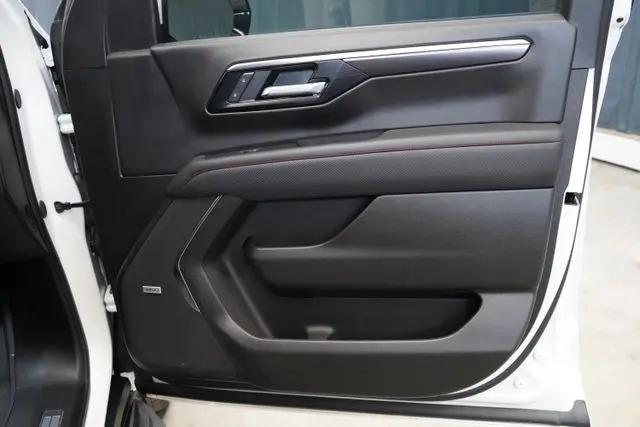 2025 Chevrolet Tahoe 4WD RST