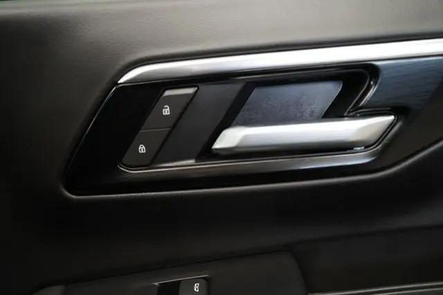 2025 Chevrolet Tahoe 4WD RST