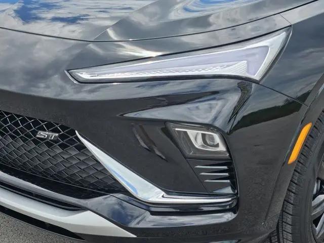 2026 Buick NV Sport Touring FWD