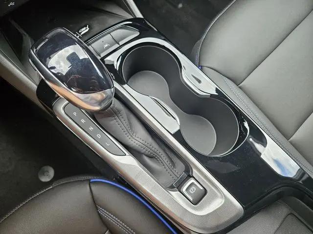 2026 Buick NV Sport Touring FWD