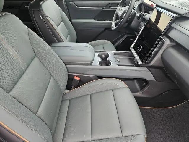 2026 GMC Acadia AT4 AWD