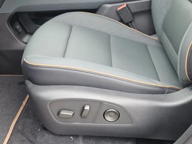 2026 GMC Acadia AT4 AWD