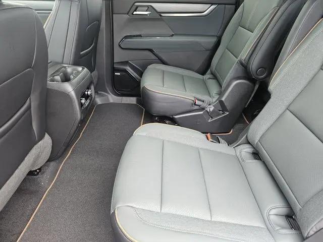 2026 GMC Acadia AT4 AWD