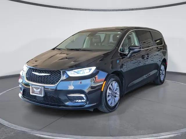 2023 Chrysler Pacifica Hybrid Touring L
