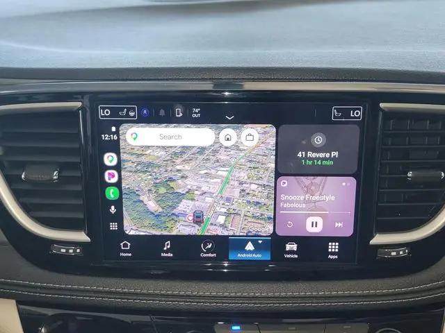 2023 Chrysler Pacifica Hybrid Touring L