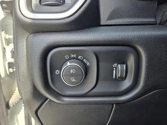 2022 Ram 2500 Big Horn Crew Cab 4x4 6'4" Box