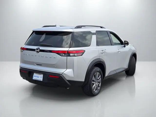 2024 Nissan Pathfinder SV FWD