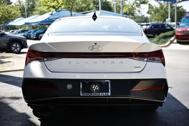 2025 Hyundai Elantra Hybrid Limited
