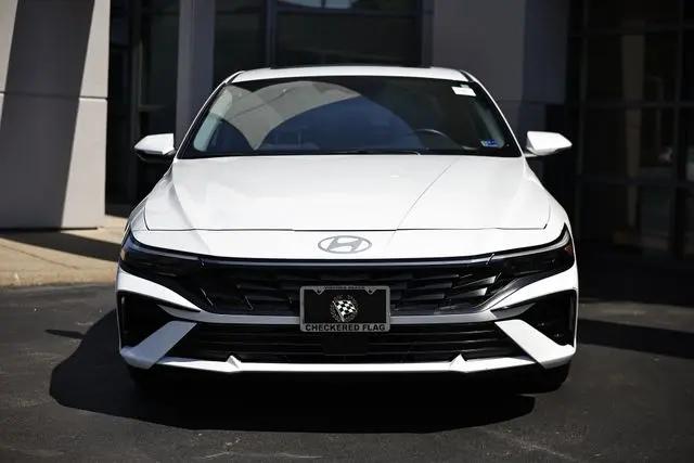 2025 Hyundai Elantra Hybrid Limited