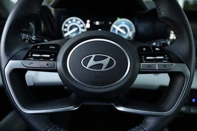 2025 Hyundai Elantra Hybrid Limited