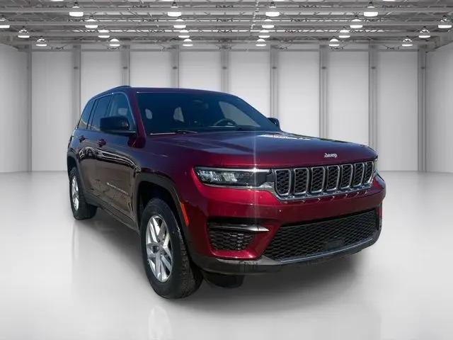 2024 Jeep Grand Cherokee Laredo X 4x4