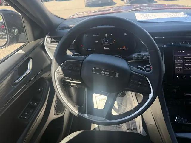 2024 Jeep Grand Cherokee Laredo X 4x4