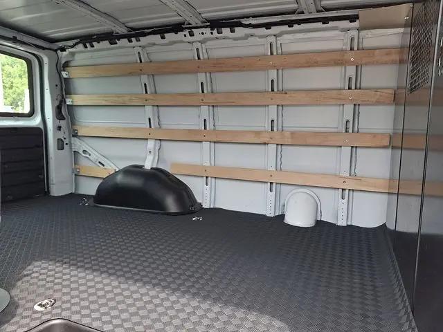 2025 GMC Savana Cargo RWD 2500 Regular Wheelbase Work Van