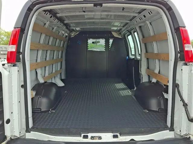 2025 GMC Savana Cargo RWD 2500 Regular Wheelbase Work Van