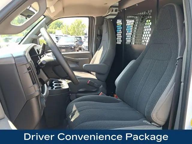 2025 Chevrolet Express Cargo Van RWD 2500 Regular Wheelbase WT