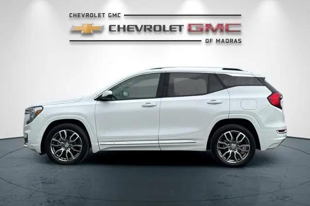 2023 GMC Terrain AWD Denali