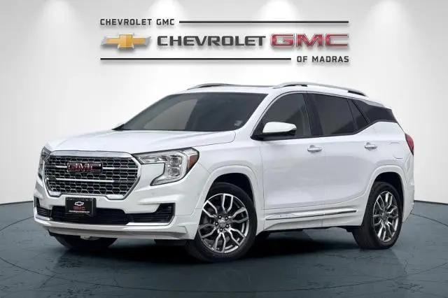 2023 GMC Terrain AWD Denali