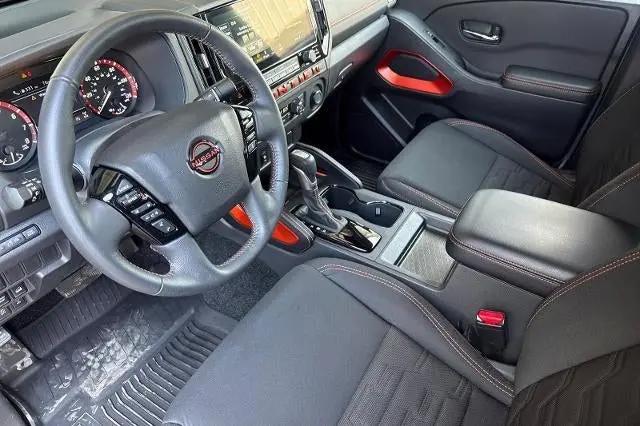 2025 Nissan Frontier Crew Cab PRO-4X 4x4