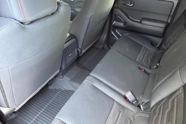 2025 Nissan Frontier Crew Cab PRO-4X 4x4