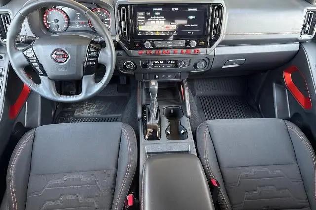 2025 Nissan Frontier Crew Cab PRO-4X 4x4
