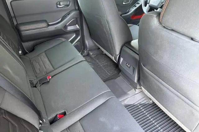 2025 Nissan Frontier Crew Cab PRO-4X 4x4